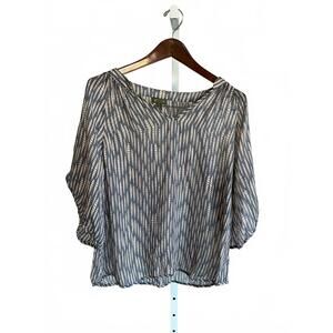Fei Women's Gray Lightweight Patterned Silk Blouse Size 8